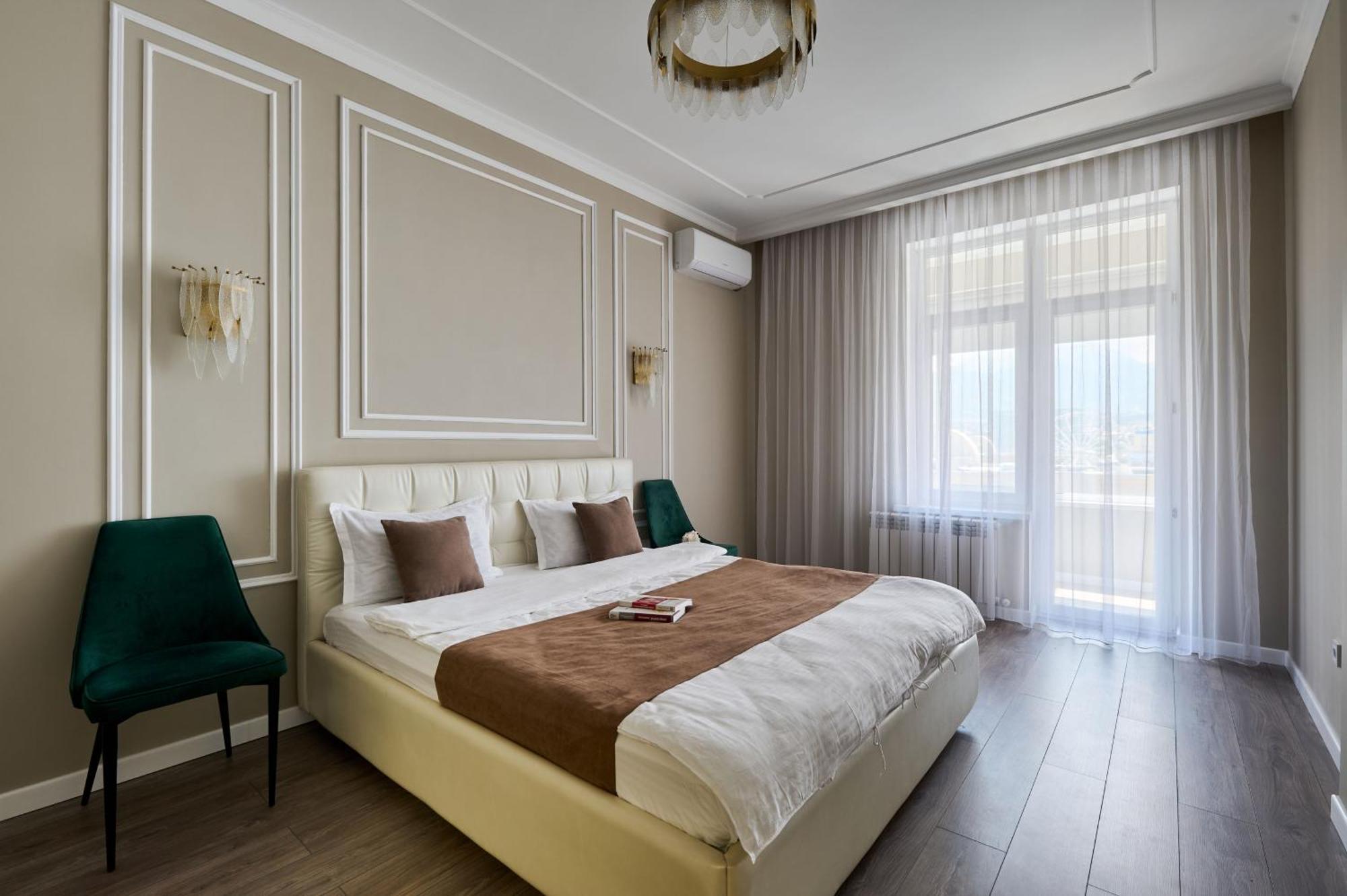 Five Business-Class Rooms In R-House Near Mega Center Almaty Exterior photo