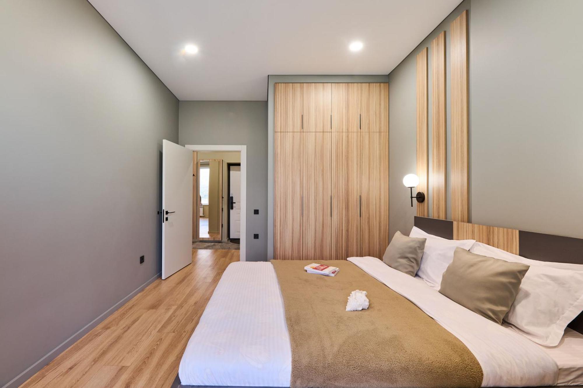 Five Business-Class Rooms In R-House Near Mega Center Almaty Exterior photo